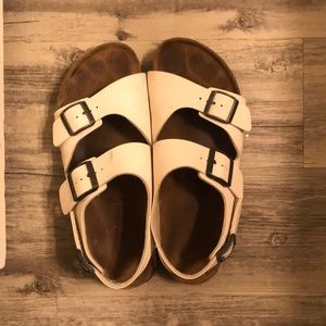 White Birkenstock’s